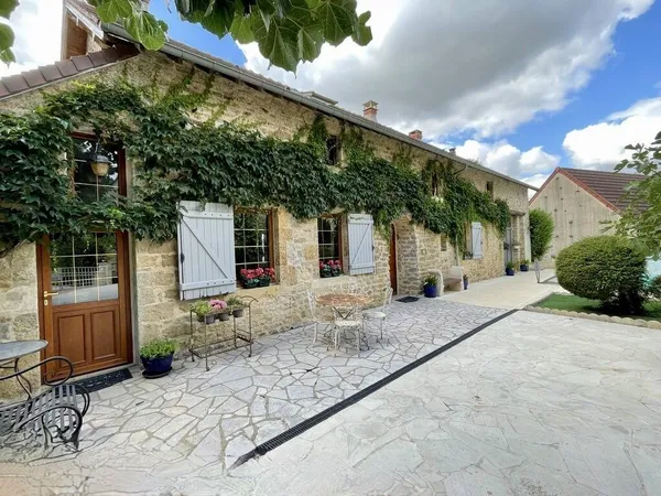 Maison 11 pièces 244 m² 