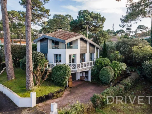 Maison 5 pièces 260 m² 
