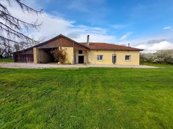 BELLE FERMETTE RENOVEE AVEC UN SPLENDIDE PARC DE 7000 M² SECTEUR "PROCHE LE FOUSSERET"... 