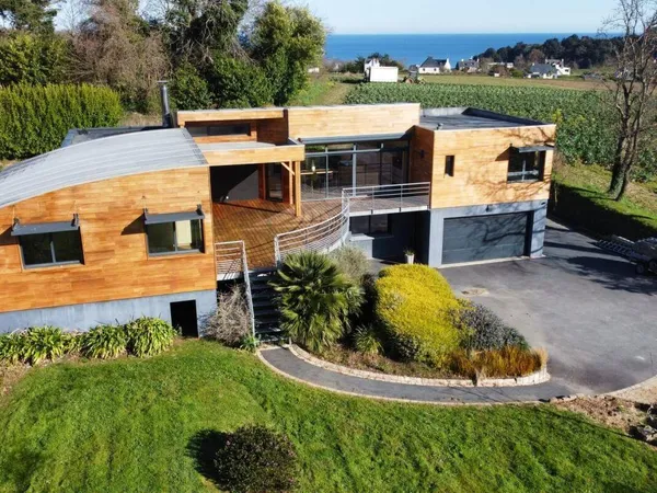 Maison 6 pièces 205 m² 