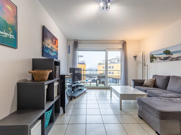 AGENCE IMMOBILIERE LAFORET - 'LUNARIA' - ANNECY - PRINGY - APPARTEMENT T3 de 57m² - BALCON - PLACE 