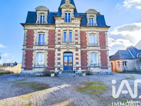 Maison 9 pièces 256 m² 
