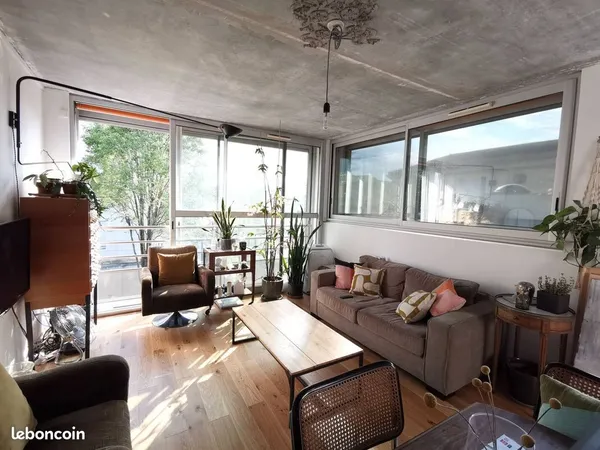 Appartement T2 meublé Parking - Chartrons 