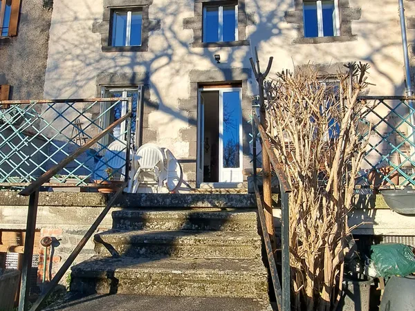 Maison Vente Manzat 7p 217m² 204500€