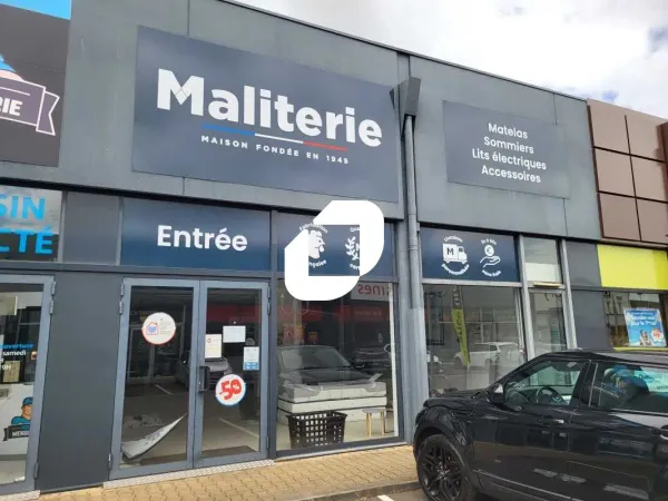 Location Commerce Merignac 33700 