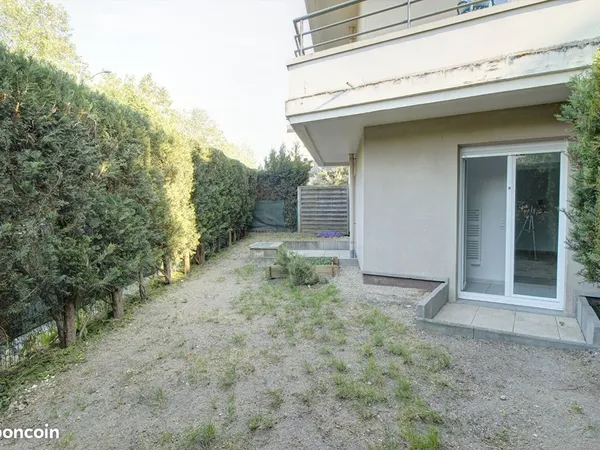 Studio 1 pièce 29 m² 