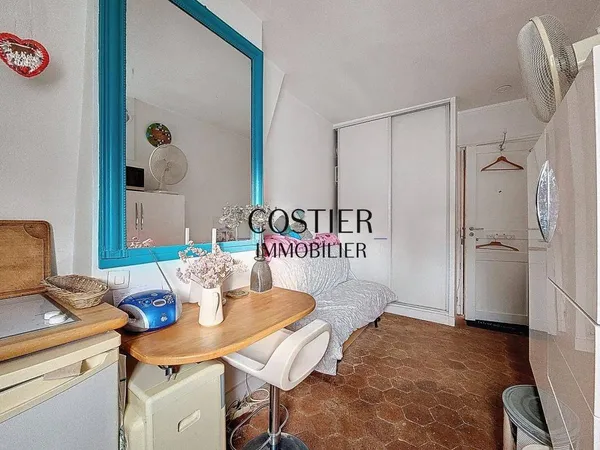 Studio 1 pièce 12 m² 
