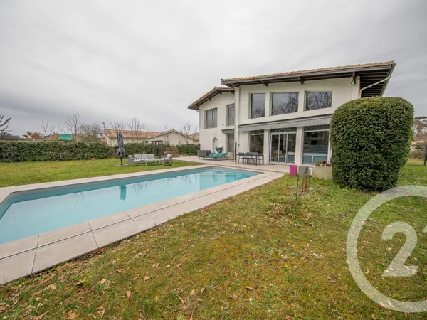 Maison 7 pièces 191 m² 