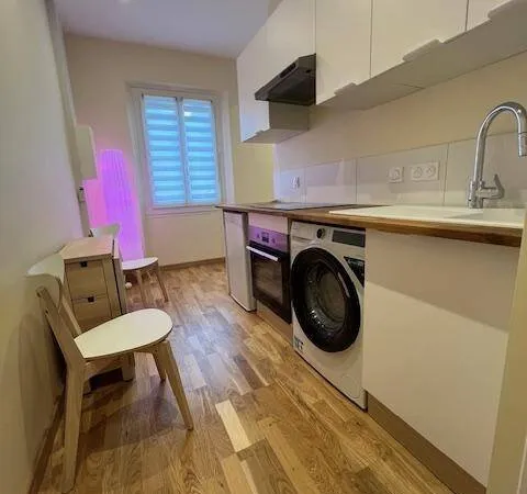 Studio 1 pièce 21 m² 
