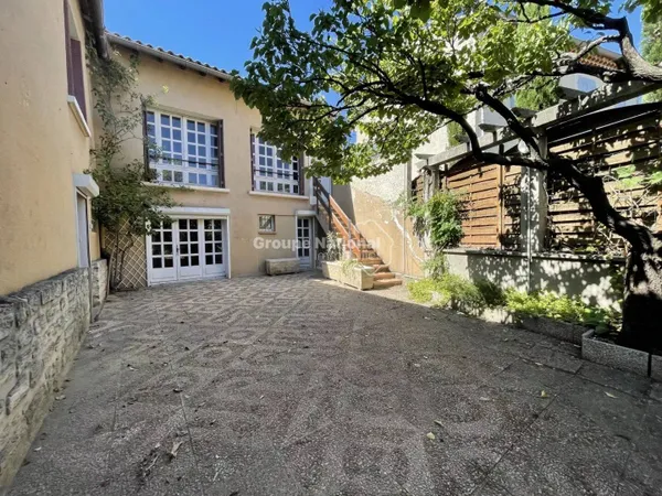 Maison 8 pièces 157 m² 