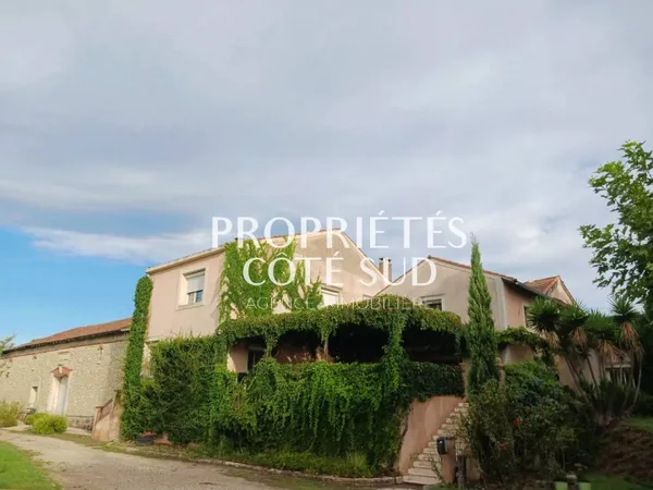 Maison 4 pièces 306 m² 