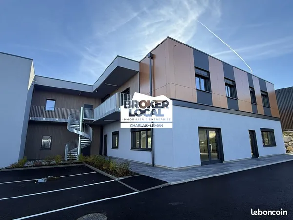 Bureaux, local commercial 134 m² Perrignier 