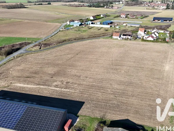 Terrain 27627 m² 