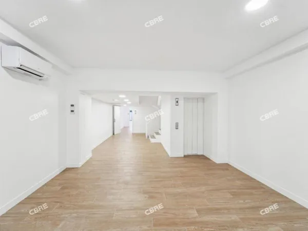 Bureau 430 m² 