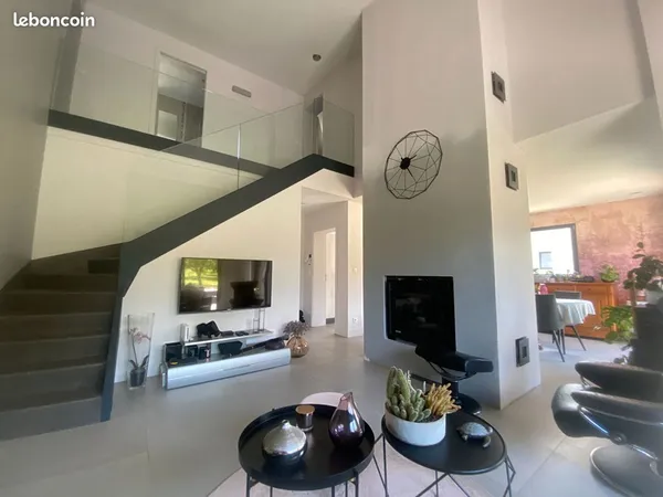 Maison 4 pièces 138 m² 