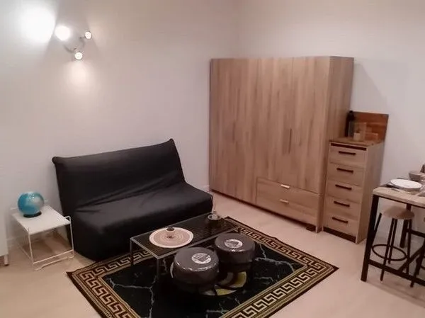 Studio 1 pièce 22 m² 