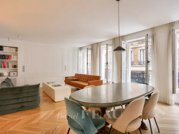 PARIS IV - CASTEX APPARTEMENT EN PARFAIT ETAT 