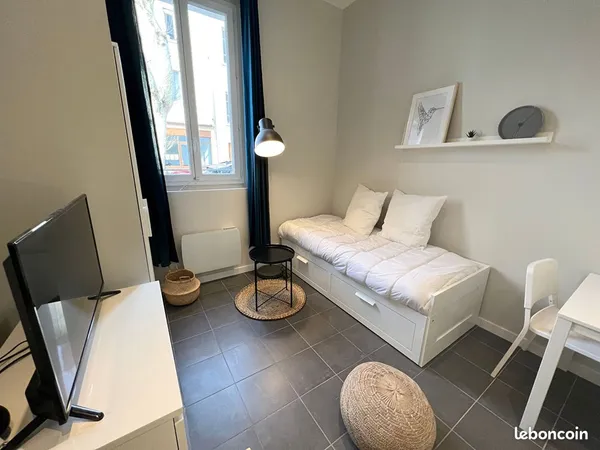 Studio 1 pièce 18 m² 