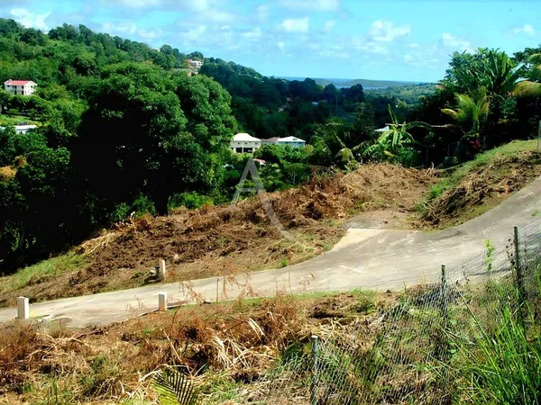 Terrain 908 m² 