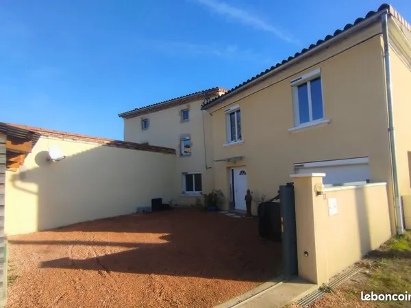 Maison 140 m² avec jardin et cour 