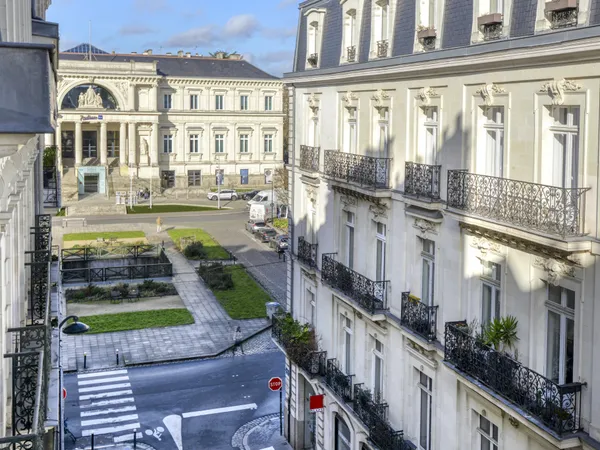 Nantes Aristide Briand - Appartement de réception, trois chambres 