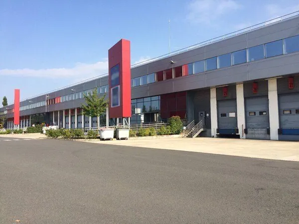 Entrepôt 8719 m² 
