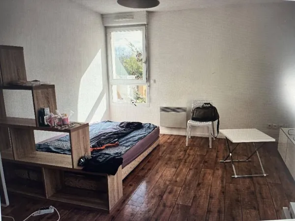 Studio 1 pièce 30 m² 