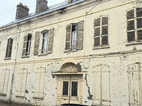 Maison 6 pièces 300 m² 