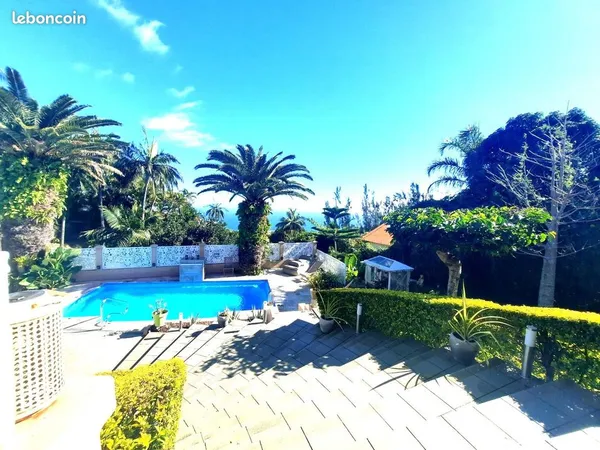 Villa 6 pièces 179 m² 