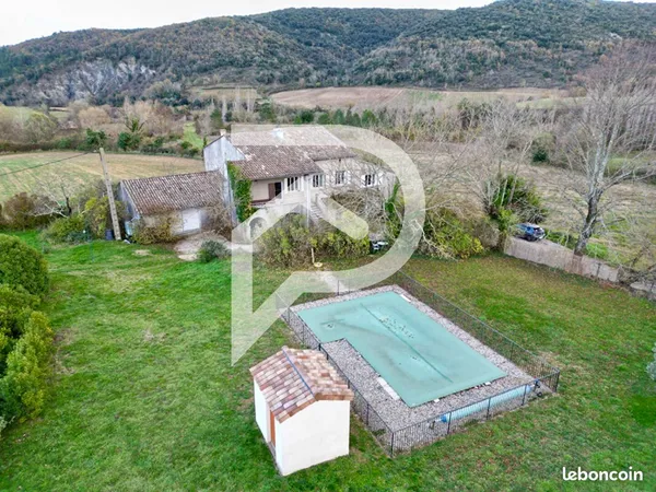 Maison 5 pièces 180 m² 