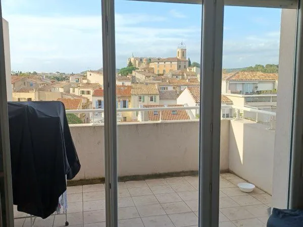 3 Studios locatifs plein centre 