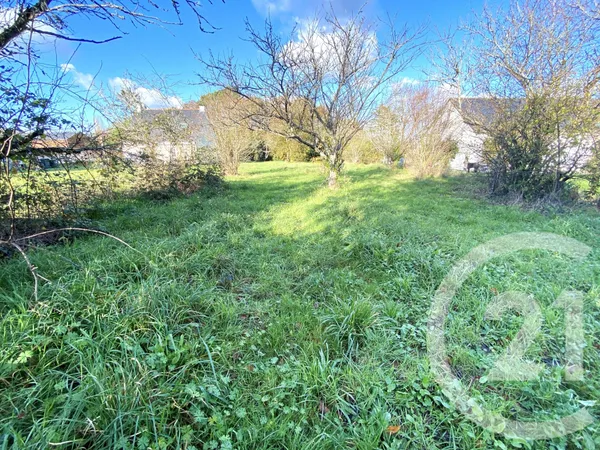 Terrain 741 m² 