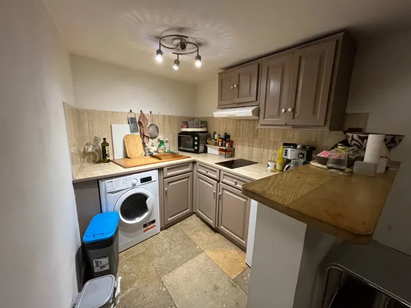 T1 - 20m² - Ecusson ( Sainte-Anne) 