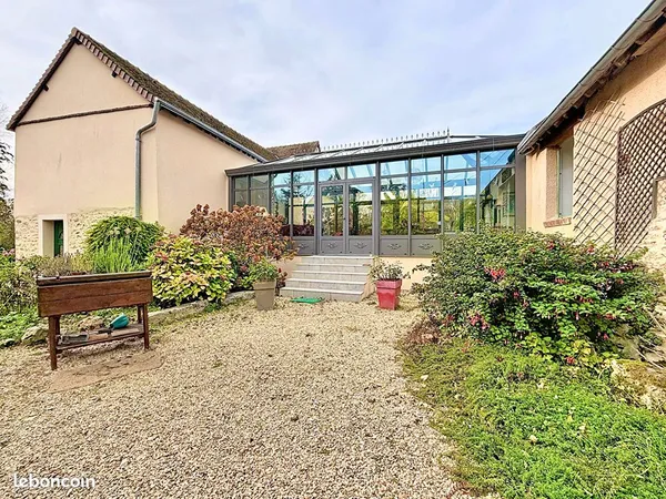 Propriété 8 pièces 320 m² 
