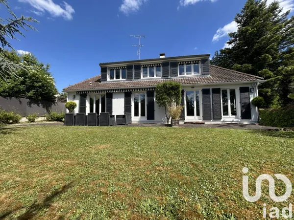 Demeure 8 pièces 250 m² 