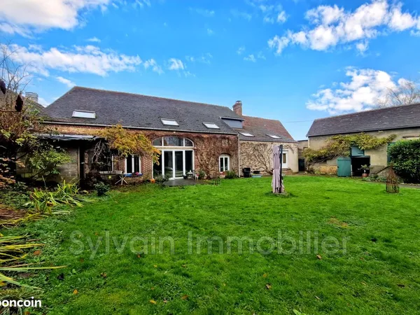 Maison 10 pièces 243 m² 