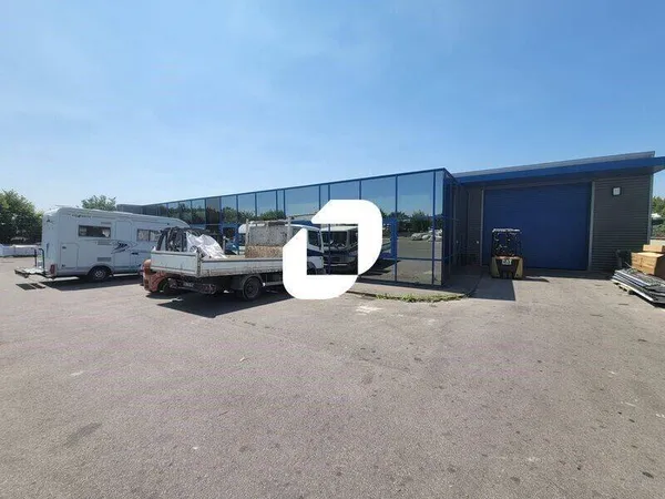 Bureaux 243 m² 