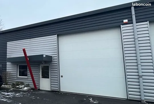 Local 475 m² Roche-la-Molière 