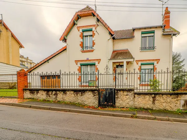 Maison Nevers, 4 chambres, quartier Victor Hugo, Garage, Terrain arboré, aucun travaux, 2h30 de 