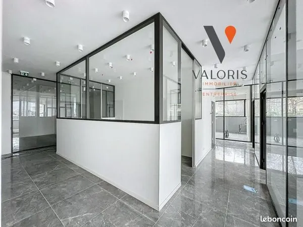 Local commercial 270 m² 
