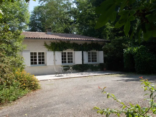 Maison de plain-pied 2 pièces 154 m² 