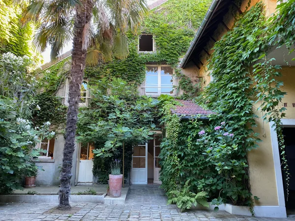 Loue chambre dans ma maison de Massy 