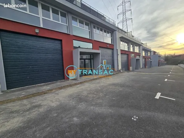 Local bureaux 309 m² 