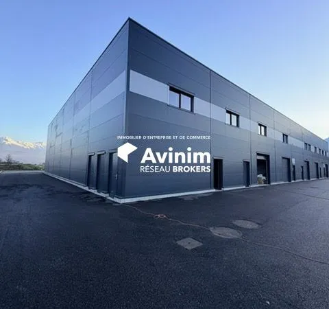 Local 185 m² Porte-de-Savoie 