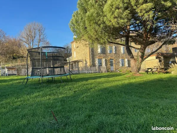 Maison 7 pièces 230 m² 