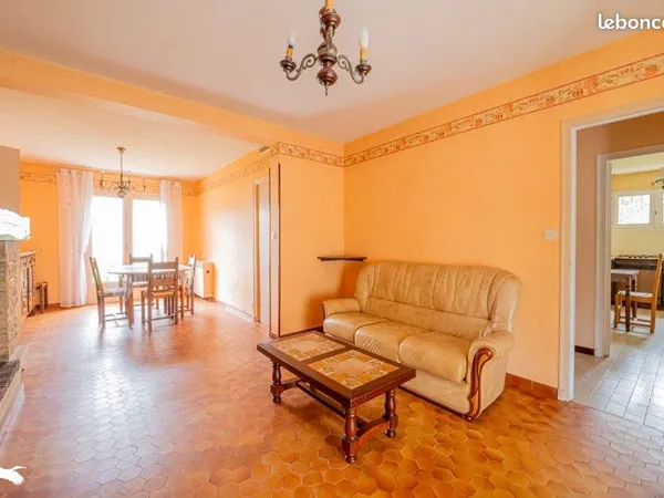 Maison 6 pièces 147 m² 