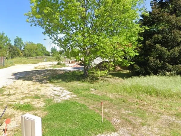 Terrain 590 m² 