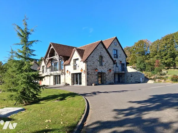 Maison 11 pièces 570 m² 