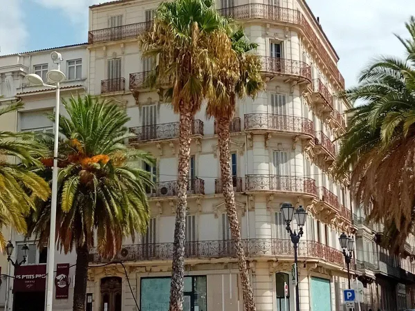 Local commercial 2 pièces 176 m² 
