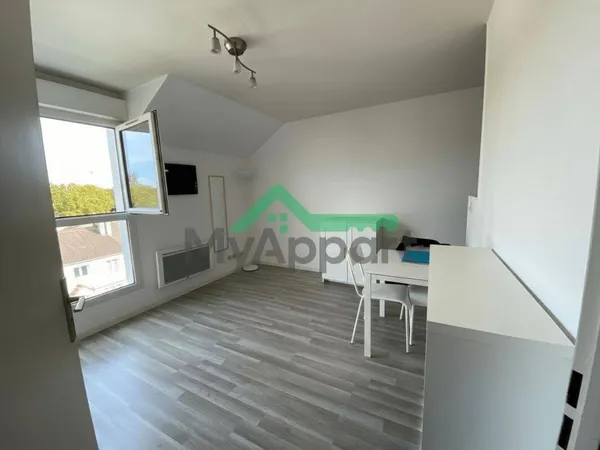 Studio 1 pièce 24 m² 